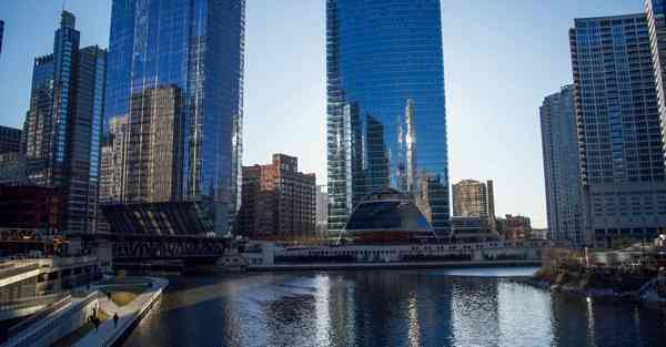 文心一言设计海报