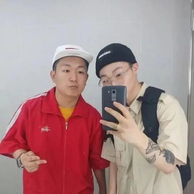 苏舒轮烁