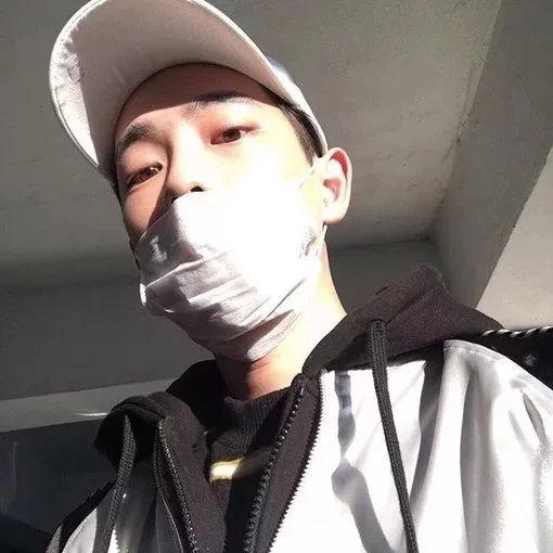 翁爱莎弘