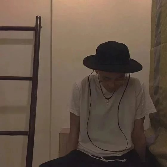邓娥山瑗